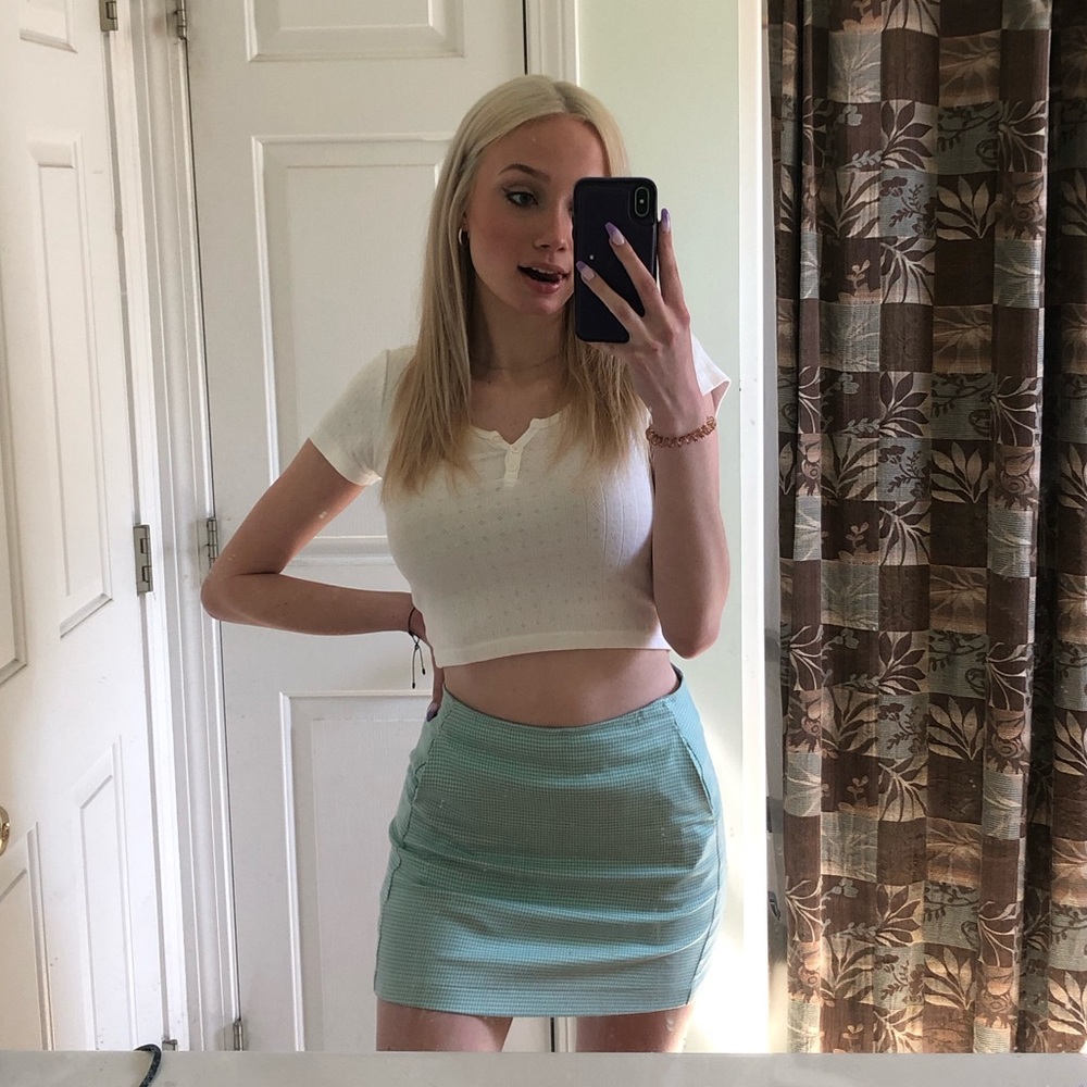 Meet your Posher, Jade